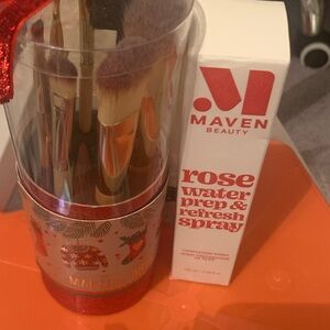 Red and Gold Makeup Brush Set